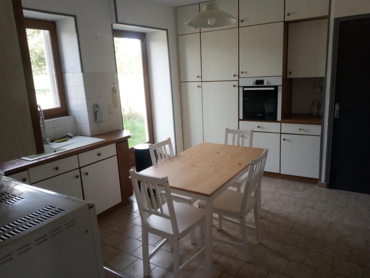 Gite A La Ferme Le Rousset Exteriér fotografie